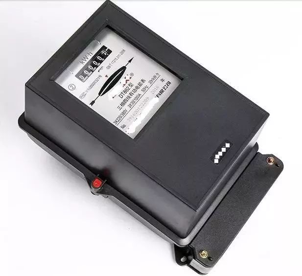 正泰三相电表互感器电流表接线图,三个单相电表使用三相四线接线图