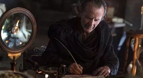 詹姆为什么单枪匹马冲向火龙,詹姆救了小恶魔