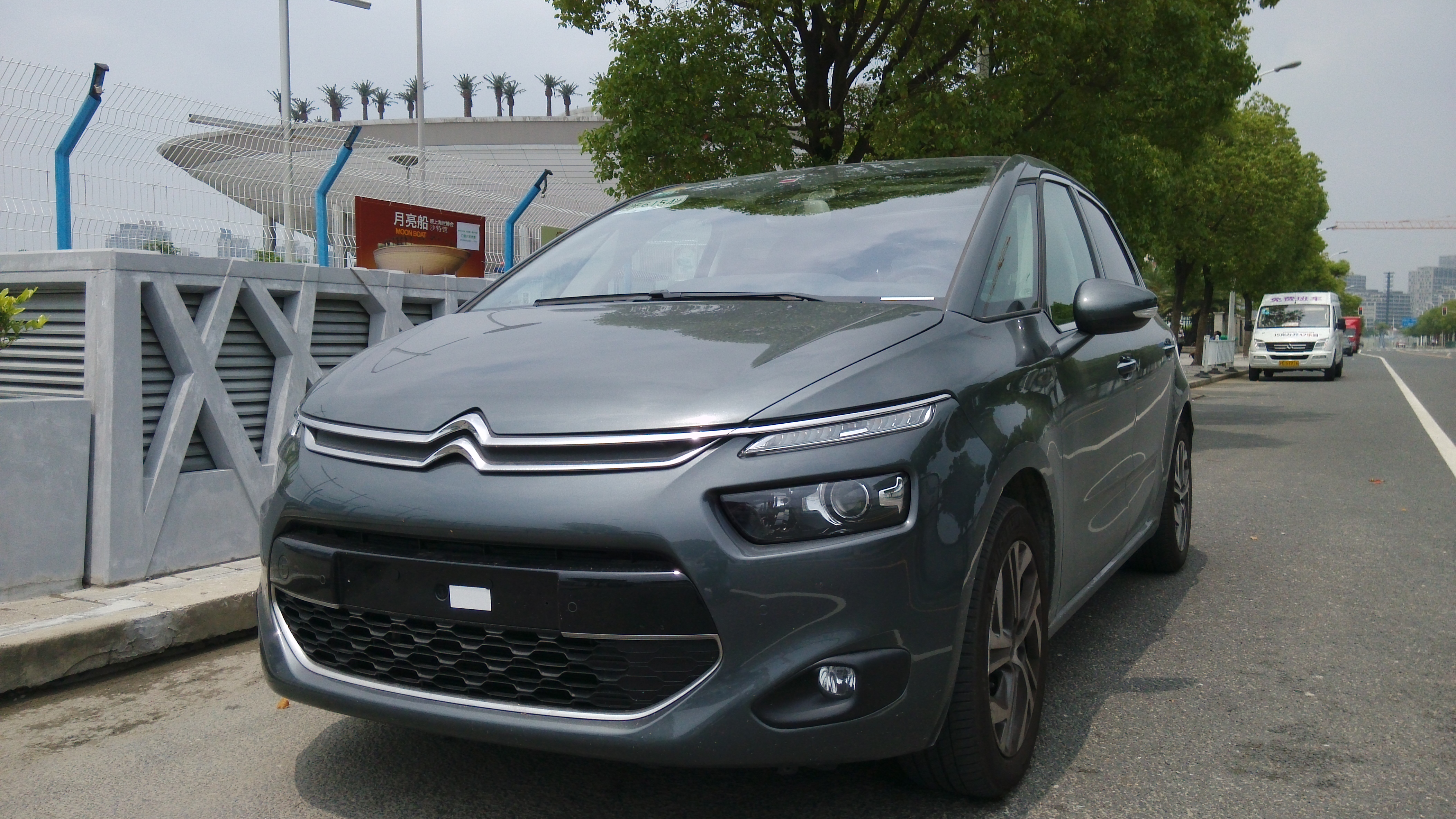 米花汽车,17款雪铁龙毕加索c4p试驾