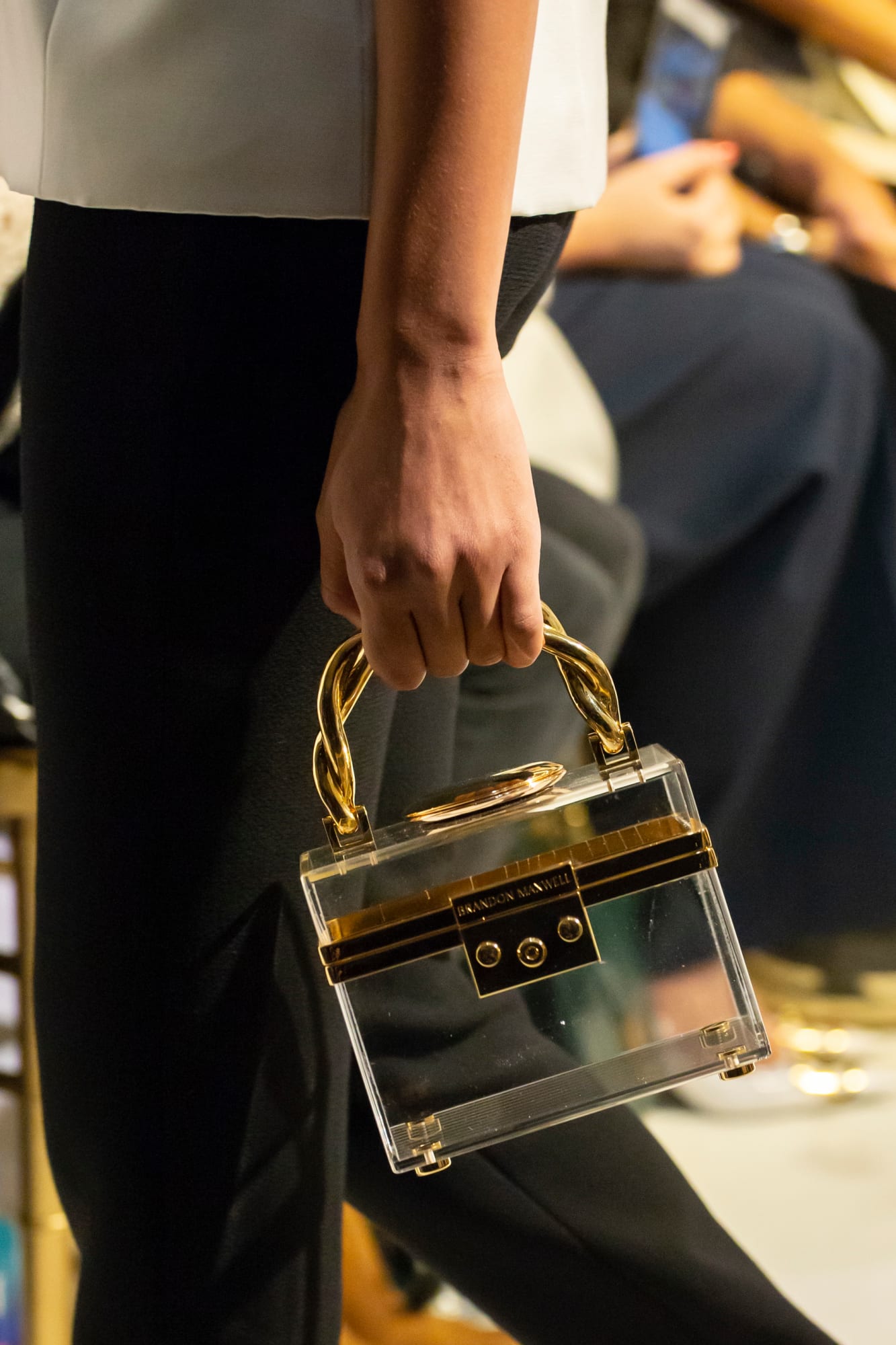 香奈儿2024春夏秀场包包,2021包包秋冬流行趋势走秀