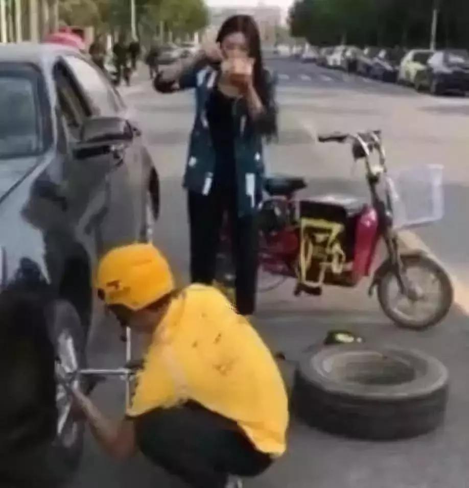 外国人羡慕中国治安有多好,为什么外国人羡慕中国男人