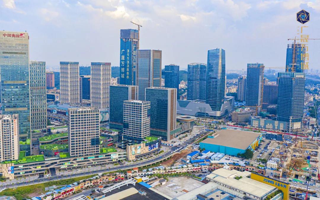 大学城和万博哪个好,惊喜吗翻译