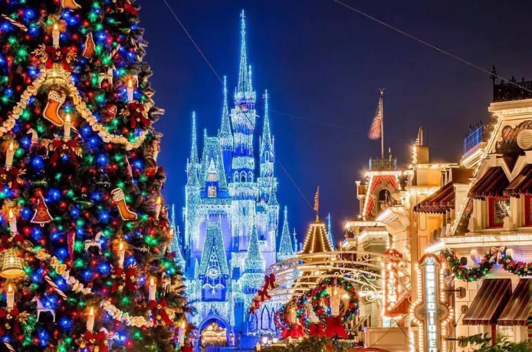 放假了和你爱的人去一次游乐场,一定要和自己爱的人去一次游乐场