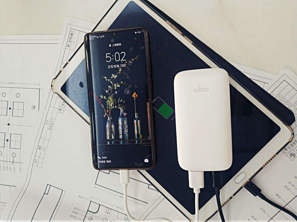 爱国者aigo充电宝,aigo爱国者充电宝拆解