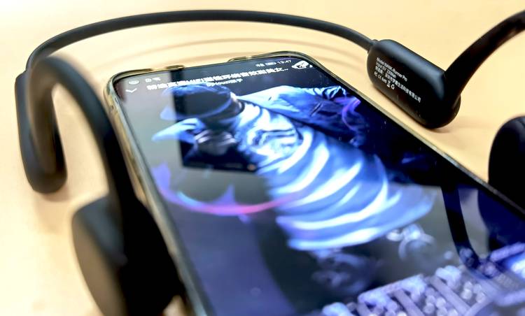 轻盈如风歌声如酒，海量无损绕梁不绝