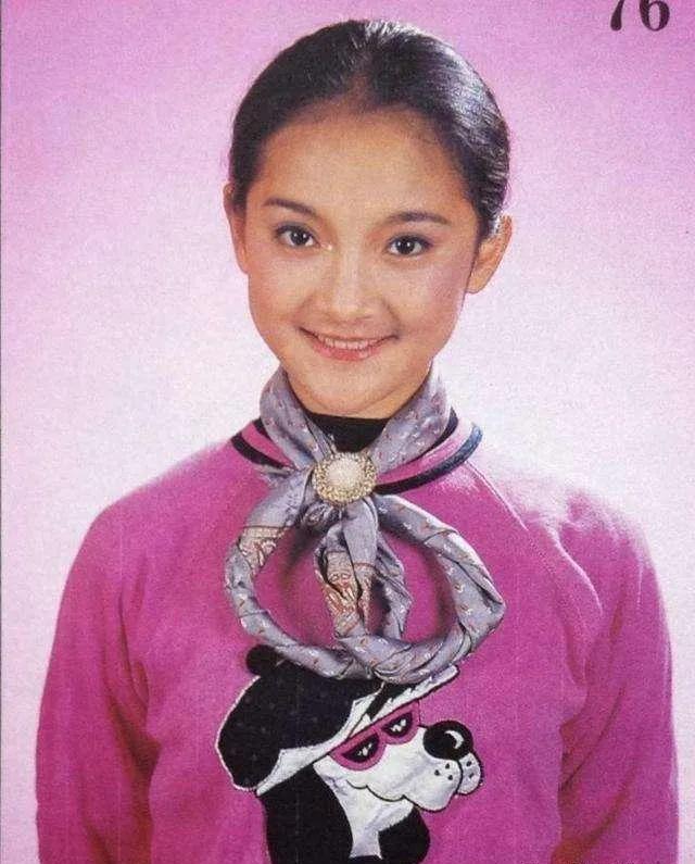 八九十年代的女明星挂历，复古又雷人，都是青春的记忆，好怀念啊