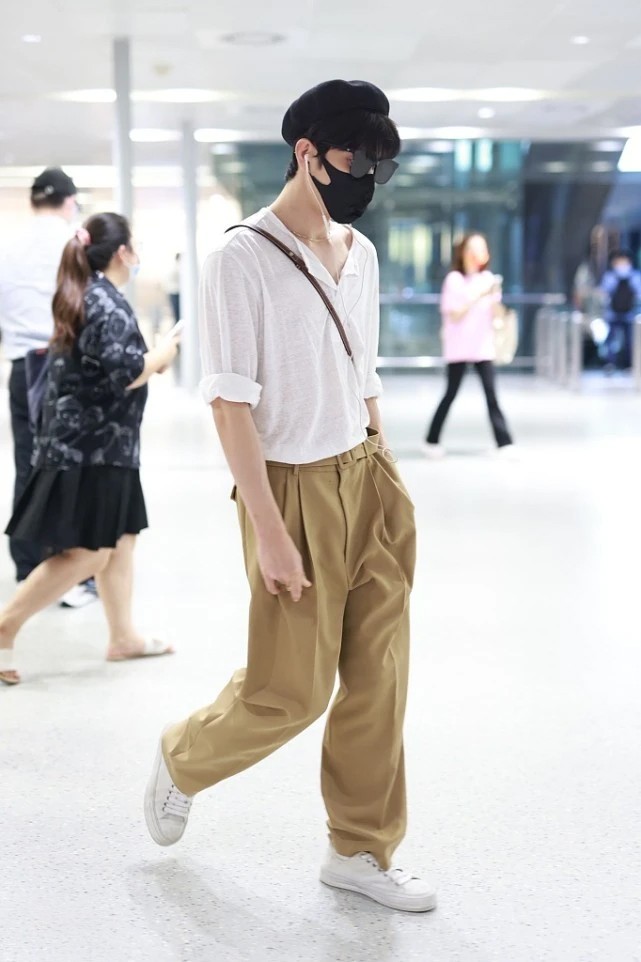 井柏然日常穿衣搭配,井柏然穿搭是什么风格的衣服