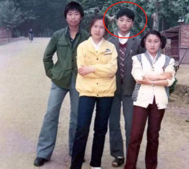 马云的“屌丝逆袭记”，和他跌落神坛背后的故事