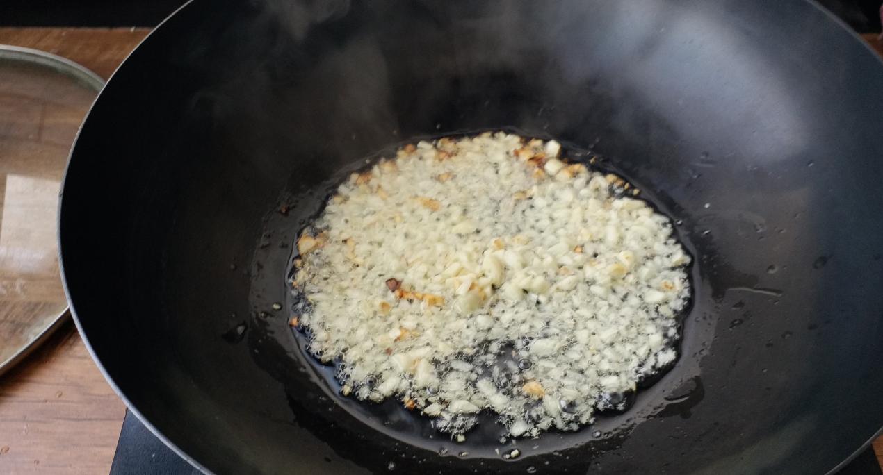 香辣蒜茄子,香辣蒜香烤茄子