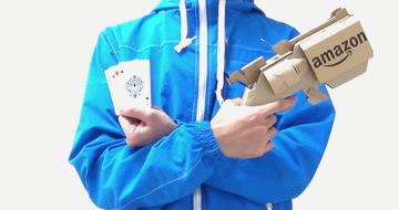 大隐隐于市！日本高玩用纸箱自制各种可变换形态道具，走红网络