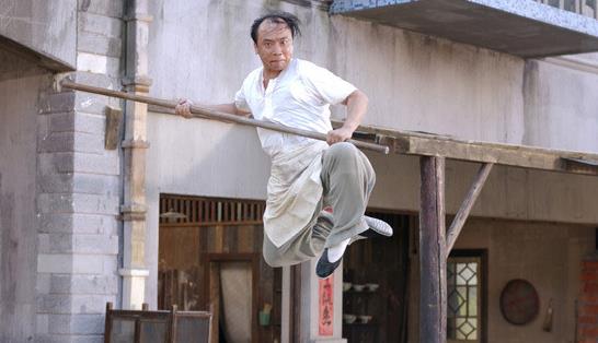 六小龄童避评周星驰,周星驰如何回应六小龄童