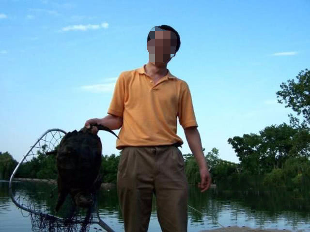 钓到奇怪的乌龟,钓起巨型乌龟