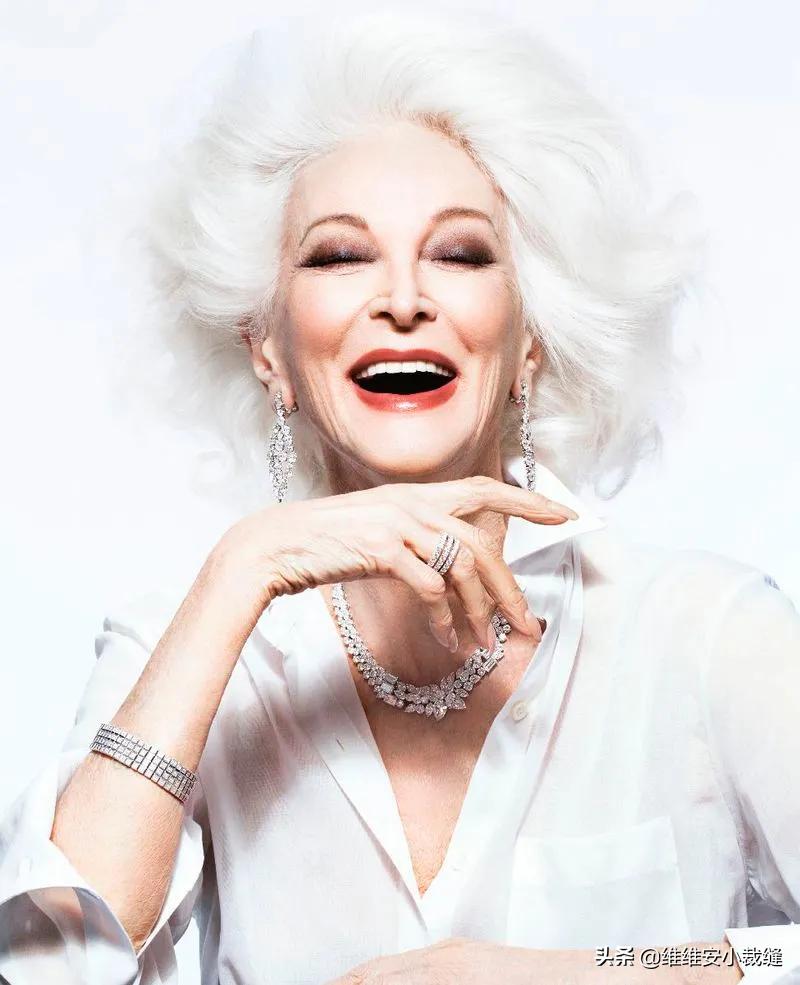 90岁超模三次婚姻,92岁超模走t台