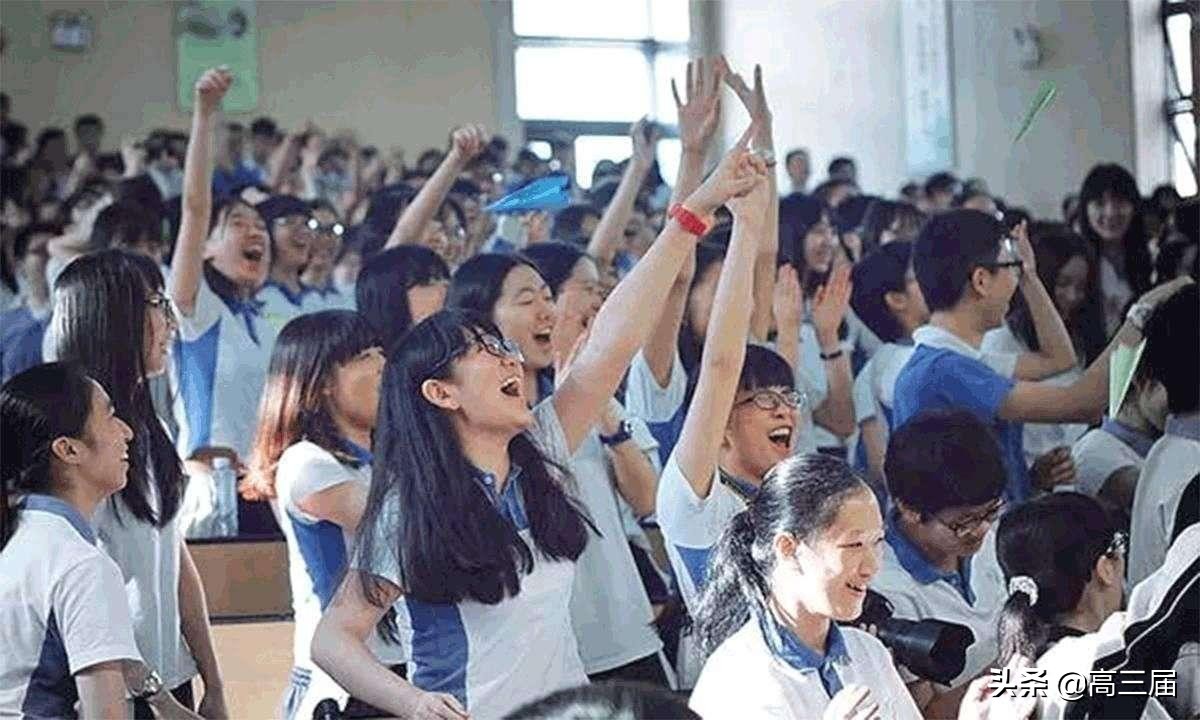 报考选调生和公务员有什么区别,部委公务员和中央选调生的区别