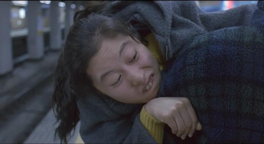 小混混爱上智障女，两个残疾人的性欲与爱情，都被它展现得很刺骨