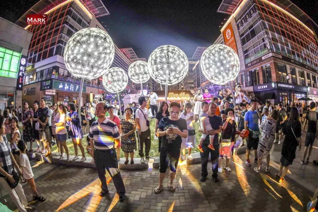 【繁荣夜间经济扮靓天津生活】“夜猫子”们的新去处！奥城夜市开街了，夏季延时至凌晨3点