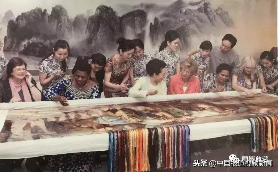 国家最高领导人亲自讲解顶级国礼——《仕女蹴鞠图》