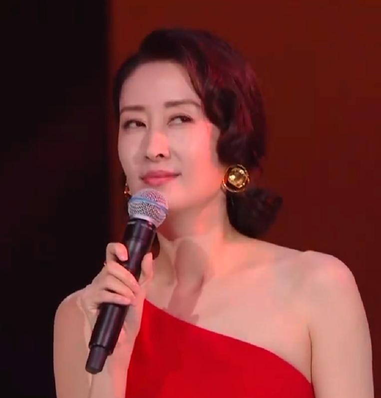 55盛典绝了，王心凌明道时隔16年合体，郎朗吉娜四手联弹燃爆全场