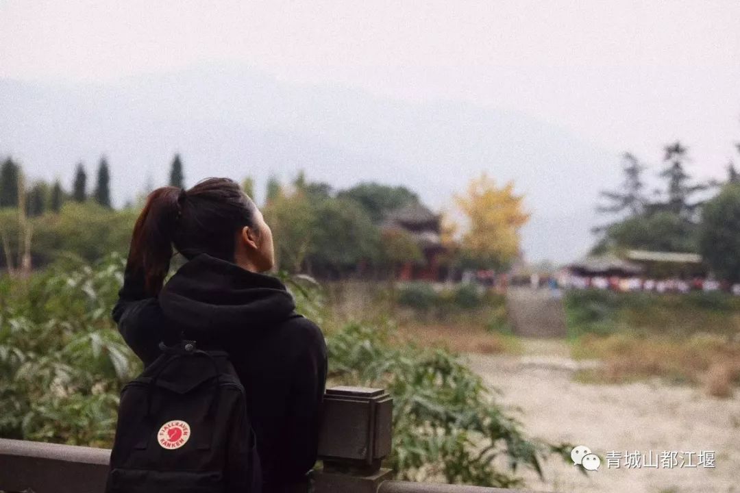 在古村落拍照怎么摆姿势好看,在古堰拍照姿势