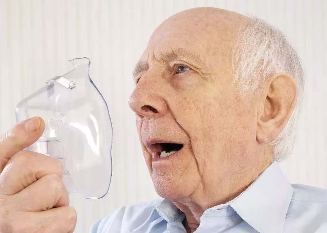 胸主动脉夹层是什么病有什么症状,主动脉瘤和主动脉夹层有什么症状