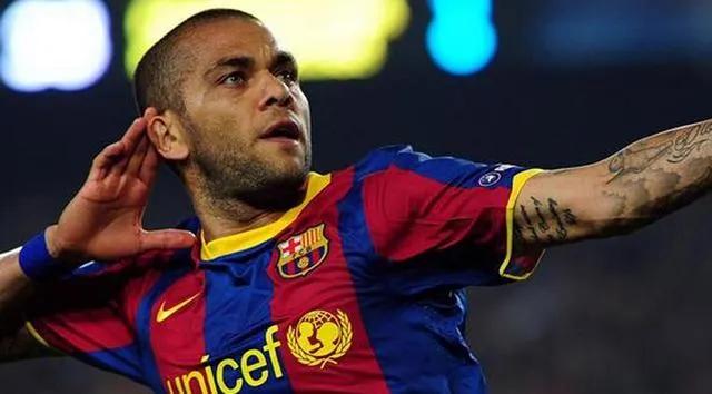 足球场豪情对抗,现役11人最强足球球员组成的阵容