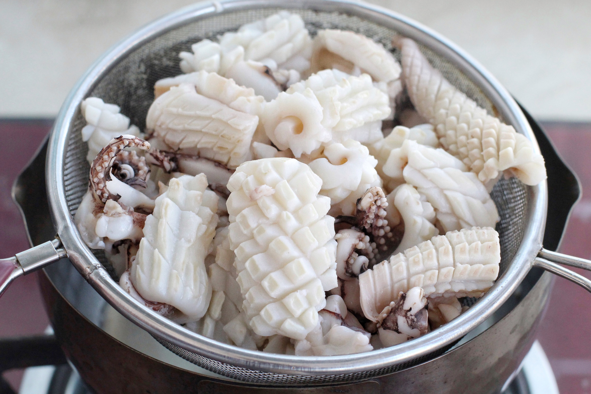 经典菜品爆炒鱿鱼好吃到爆棚,怎么样爆炒鱿鱼鲜嫩好吃川味的