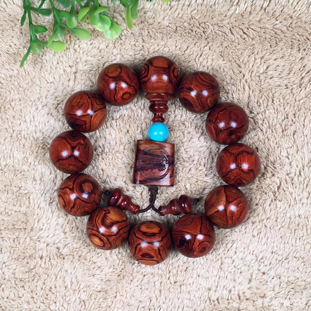 海南黄花梨挑选,顶级海南黄花梨油梨老料手串价格