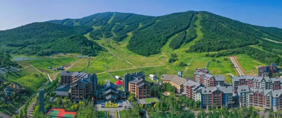 松花湖上放风筝,吉林市松花湖冬季开江鱼