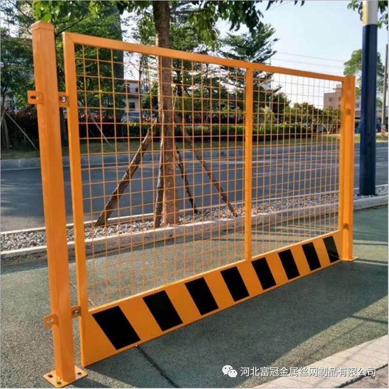 嘉峪关三角弯护栏网规格,安平浸塑护栏网规格齐全