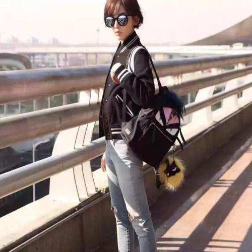 欧美时尚双肩包搭配,奢侈品好看的包包推荐