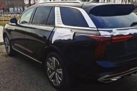 红旗e115和劳斯莱斯,红旗汽车15万左右的车