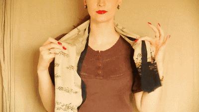 旧衣服怎么系丝巾好看,长条丝巾系法变衣服内搭