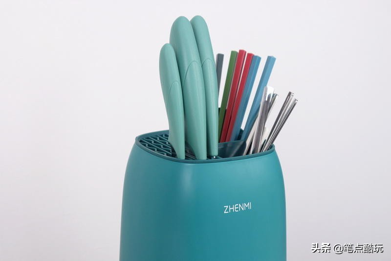 身为刀架筷笼，容不得藏污养菌！臻米K2刀叉筷子消毒机体验