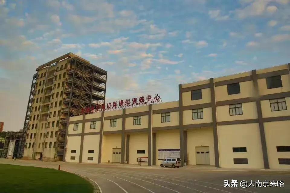 江苏教育频道特种兵军事夏令营,小小特种兵夏令营江苏广电