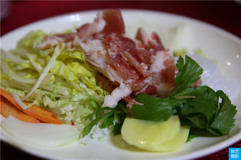 朝鲜的著名景点和特点美食有哪些,朝鲜旅游吃饭价格