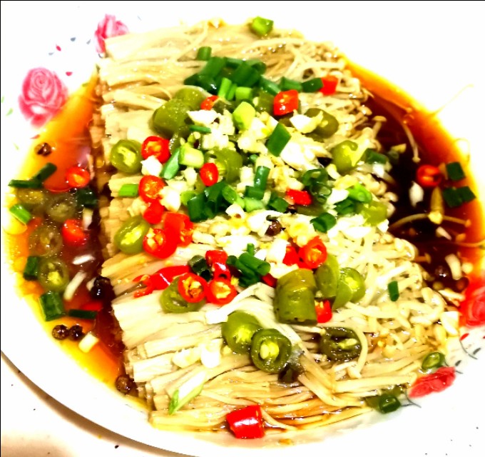 金针菇这样做清凉爽口鲜香好吃,麻辣金针菇怎样做最好吃