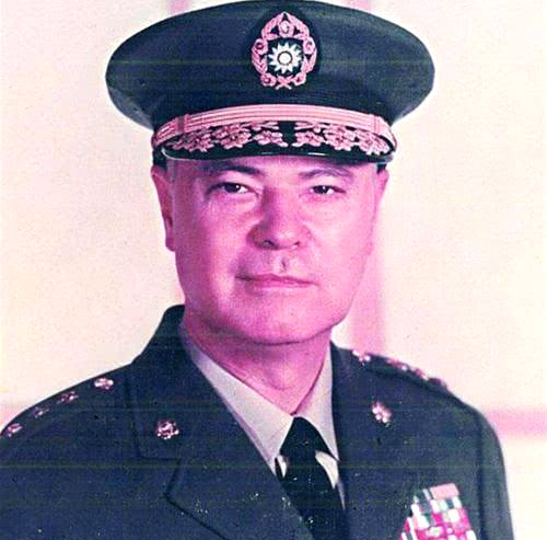 他是香港首富之子，七七事变爆发后，他立即申请率军抗日