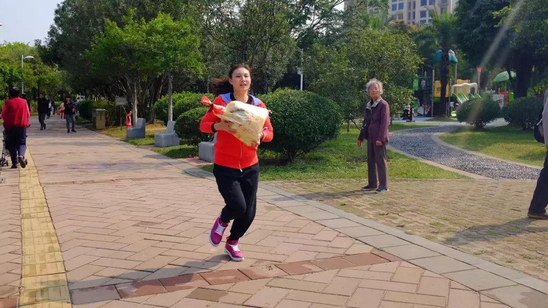 番禺｜昨天，桥南“半边天”比久违的阳光更有活力！