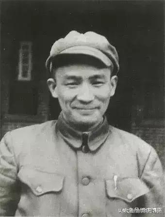 唯一担任过副总理的开国中将，毛*东泽**称其为帅才，周恩来苦撑危局的左膀右臂