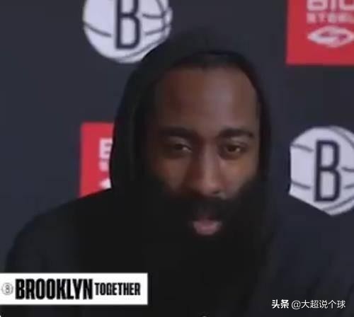 沙梅特让出13号球衣给哈登,哈登和沙梅特换13号球衣