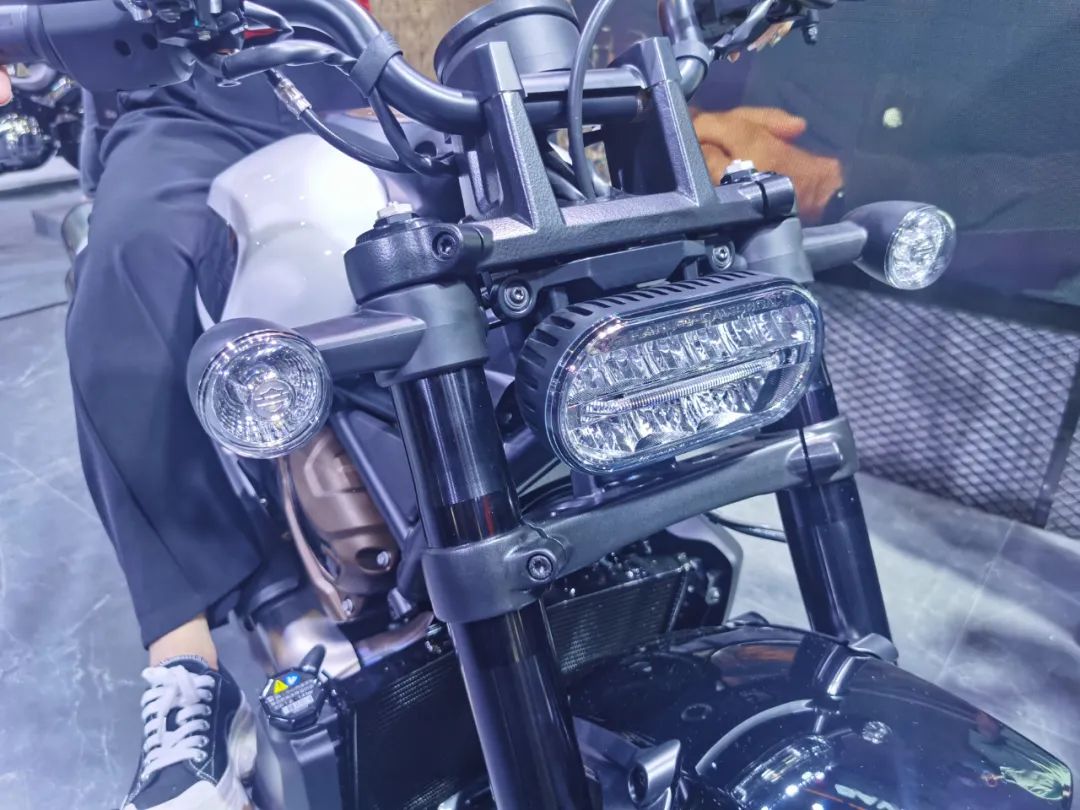 哈雷运动者sportsters长途摩旅,哈雷sportsters摩旅