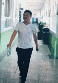 搞笑gif狗子我为这个家操碎了心,搞笑gif图片狗子都开始学坏了