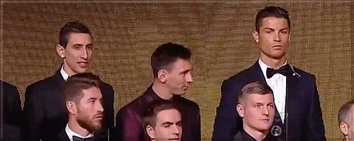 世界足球先生投票c罗,梅西c罗谁是世界最佳的投票结果