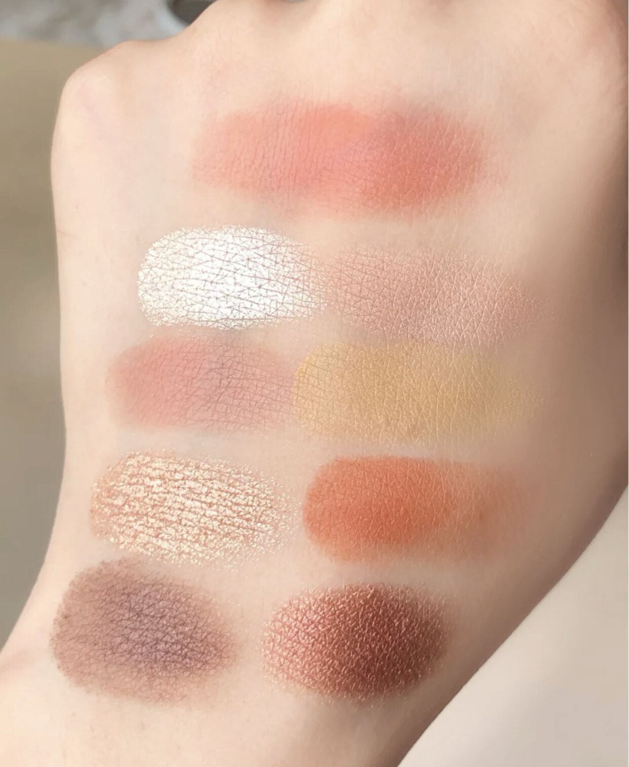 花西子凭什么火起来？这几种踩雷单品还是别跟风，眉笔真的很难用