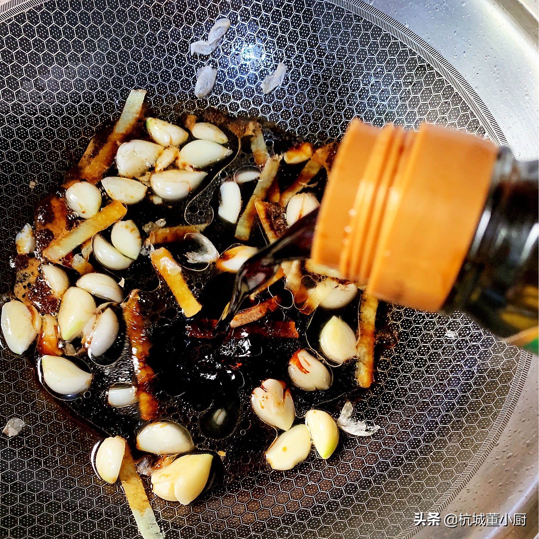 大厨红烧鲳鱼最正宗的做法,蒜子鲳鱼