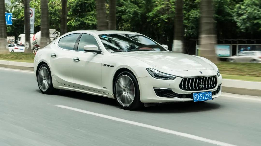 实拍感受真正豪车玛莎拉蒂ghibli,海王座驾玛莎拉蒂ghibli