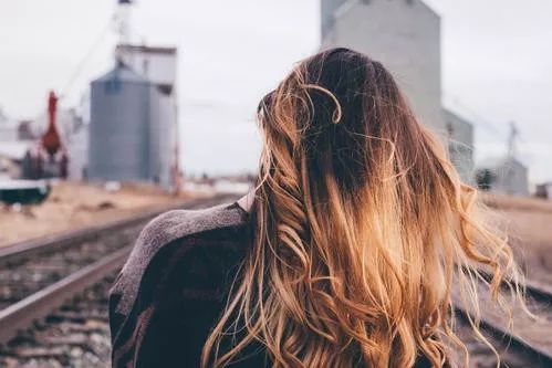 2019年抖音最火歌曲的歌词,抖音即将最火的三首歌词