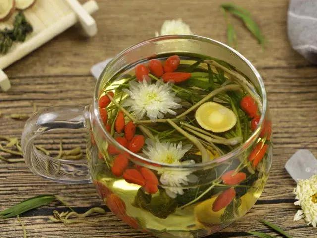 常喝酒熬夜的人喝什么茶,经常熬夜喝酒要多喝这些茶