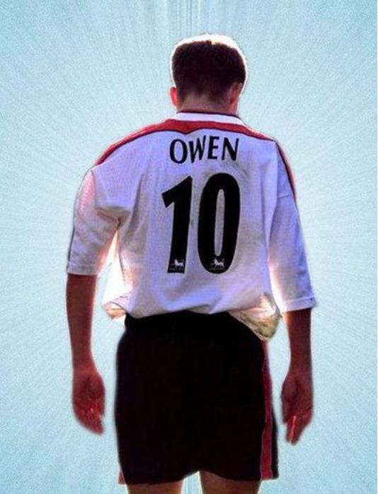 欧文成为传奇巨星,追风少年欧文为英格兰队竭尽全力