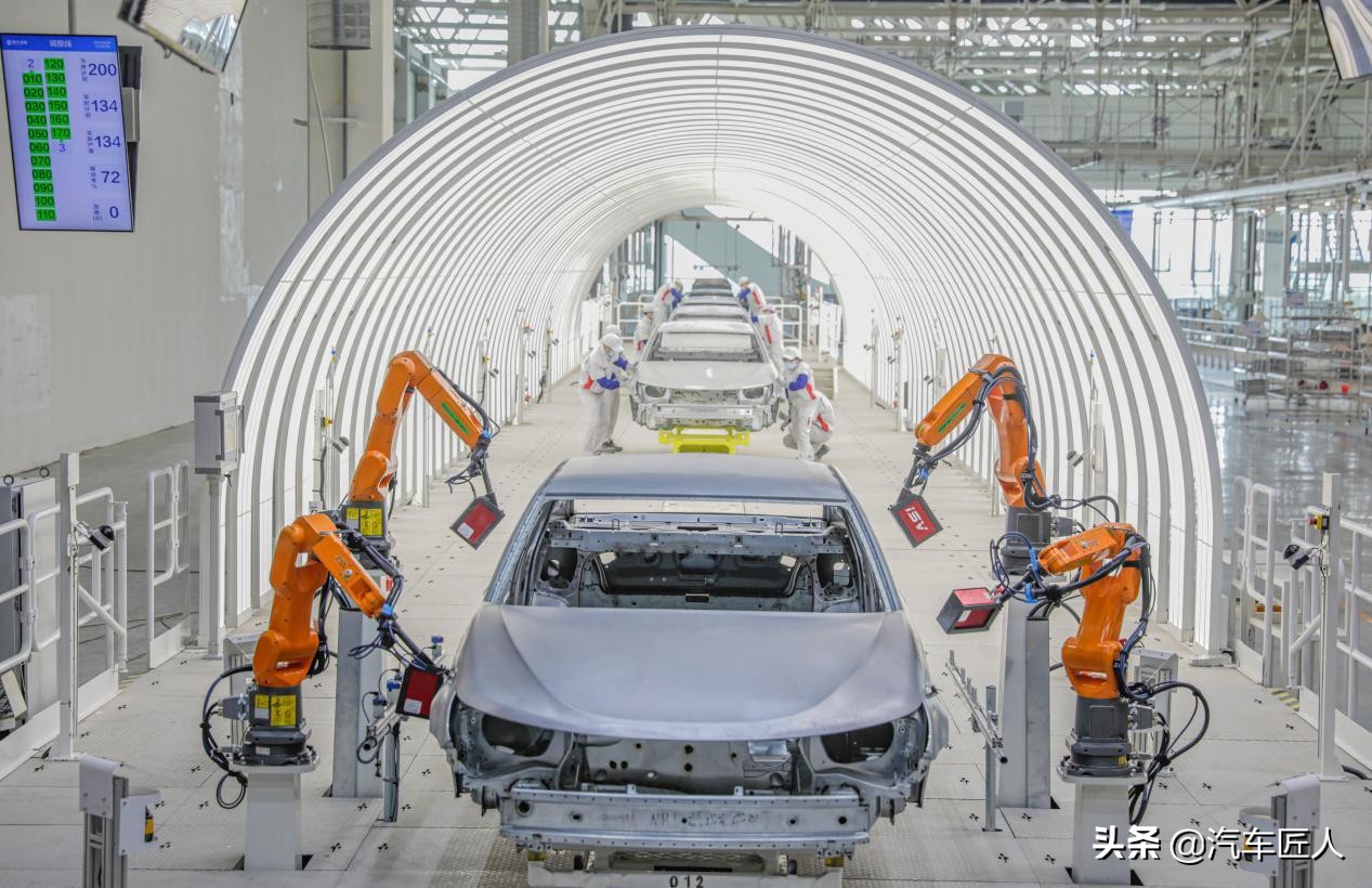 恒大车标,恒大汽车发布恒驰车标寓意